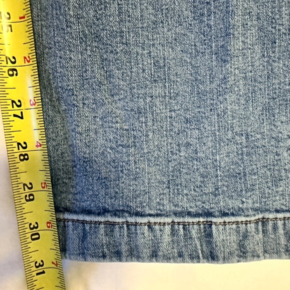 Abercrombie Kids High Rise Wide Leg Jeans with Side Pockets - Picture 4 of 4